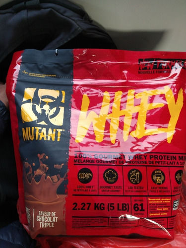 Customer photo review of Mutant Whey Proteina 5 Lb