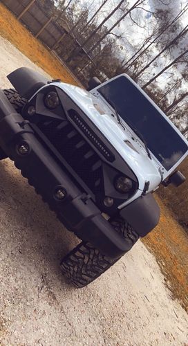 Customer photo review of Gladiator Grille w/ LED Off-Road Lights for 07-18 Jeep Wrangler JK