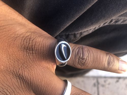 Customer photo review of Bague Swoosh Argent