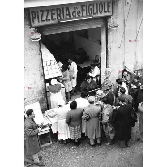 Customer photo review of Luciano De Crescenzo La Napoli di Bellavista Libro fotografico