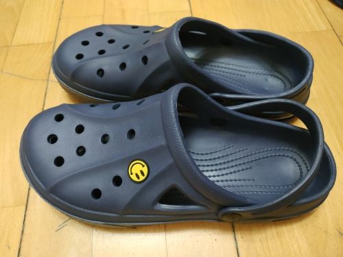 Customer photo review of Summer Outdoor Hole Shoes