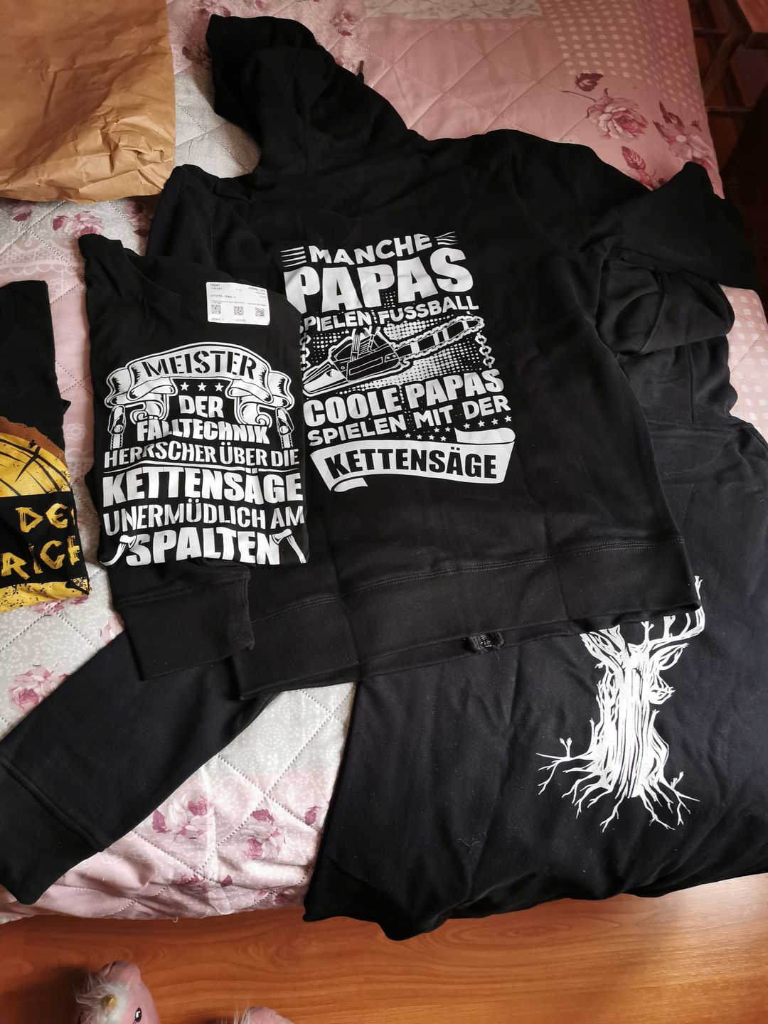 Customer photo review of Der mit dem Holz spricht  - Herren Premium Organic Shirt