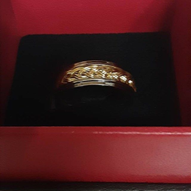 Customer photo review of PHANTOM Tungsten Carbide Men's Engagement Ring with Gold Rope - 8MM
