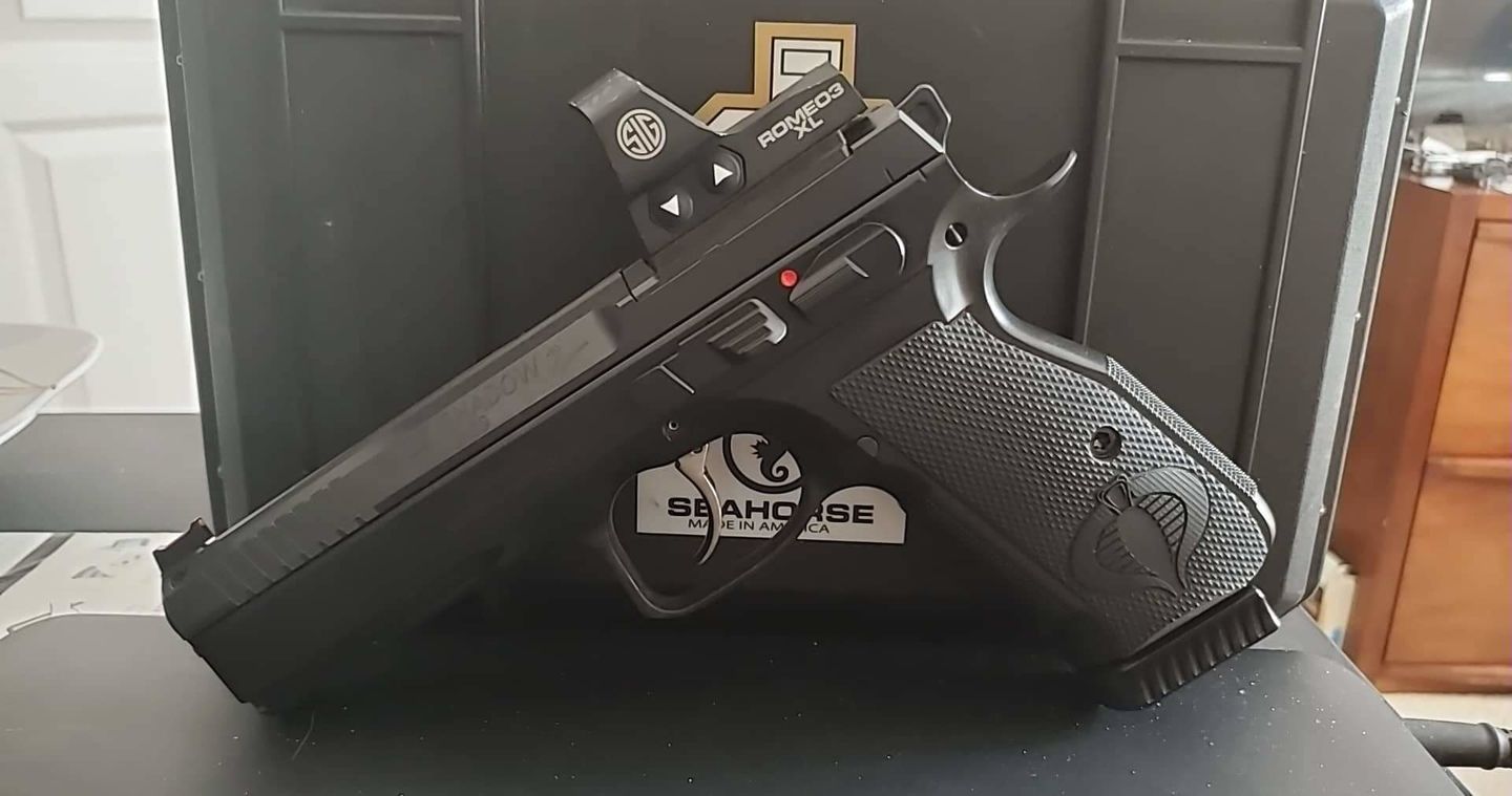 Customer photo review of CZ Shadow 2/SP01 Mec-Gar Aluminium IPSC Australia Production Legal Magazine Base Pad Set of 5