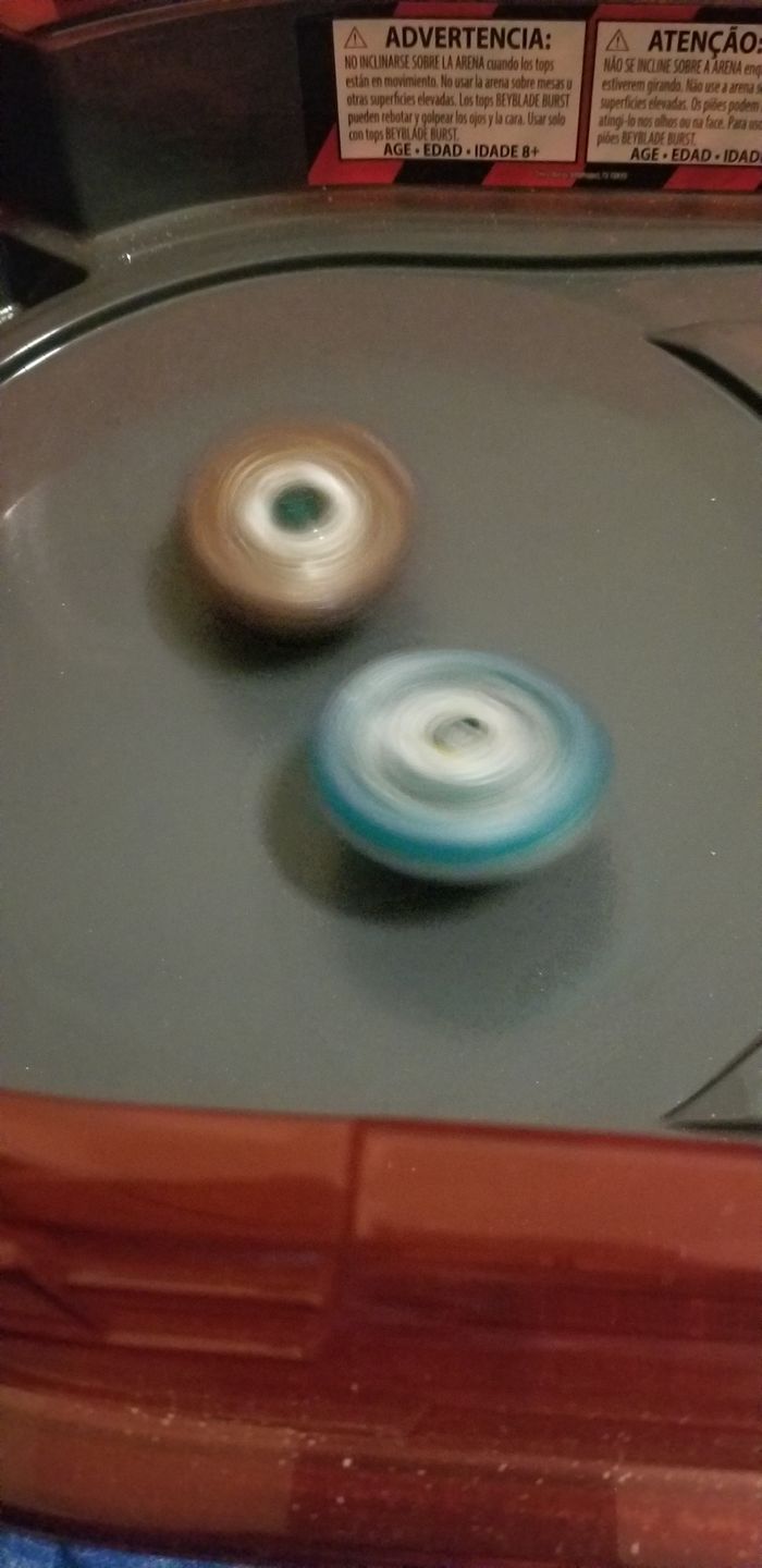 Customer photo review of Takaratomy  Beyblade Burst B-122 Geist Fafnir.8'.Ab Stamina Starter Left Spin