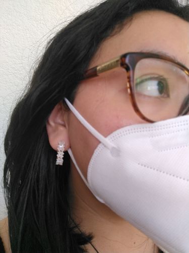 Customer photo review of Aretes Flores Silvestres