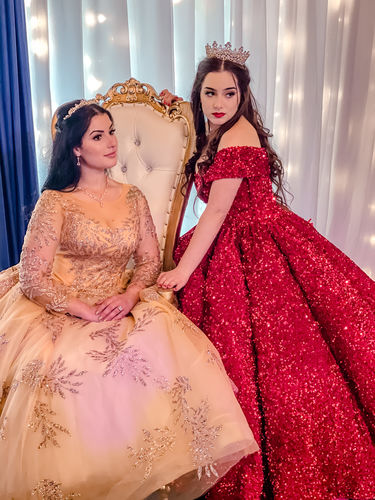 Customer photo review of Long Sleeve Gold Ball Gown Prom Dresses Sparkly Lace Princess Dress FD1246