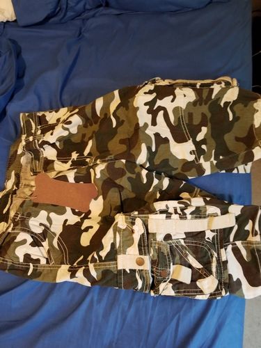 Customer photo review of Camouflage Loose Cargo Shorts