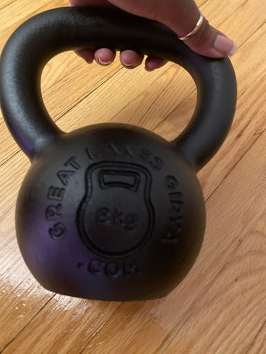 Customer photo review of 8kg / 18lbs E-coated Cast Iron Kettlebell