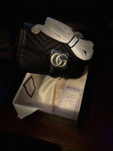 Customer photo review of GC00 Marmont Small Shoulder Bag