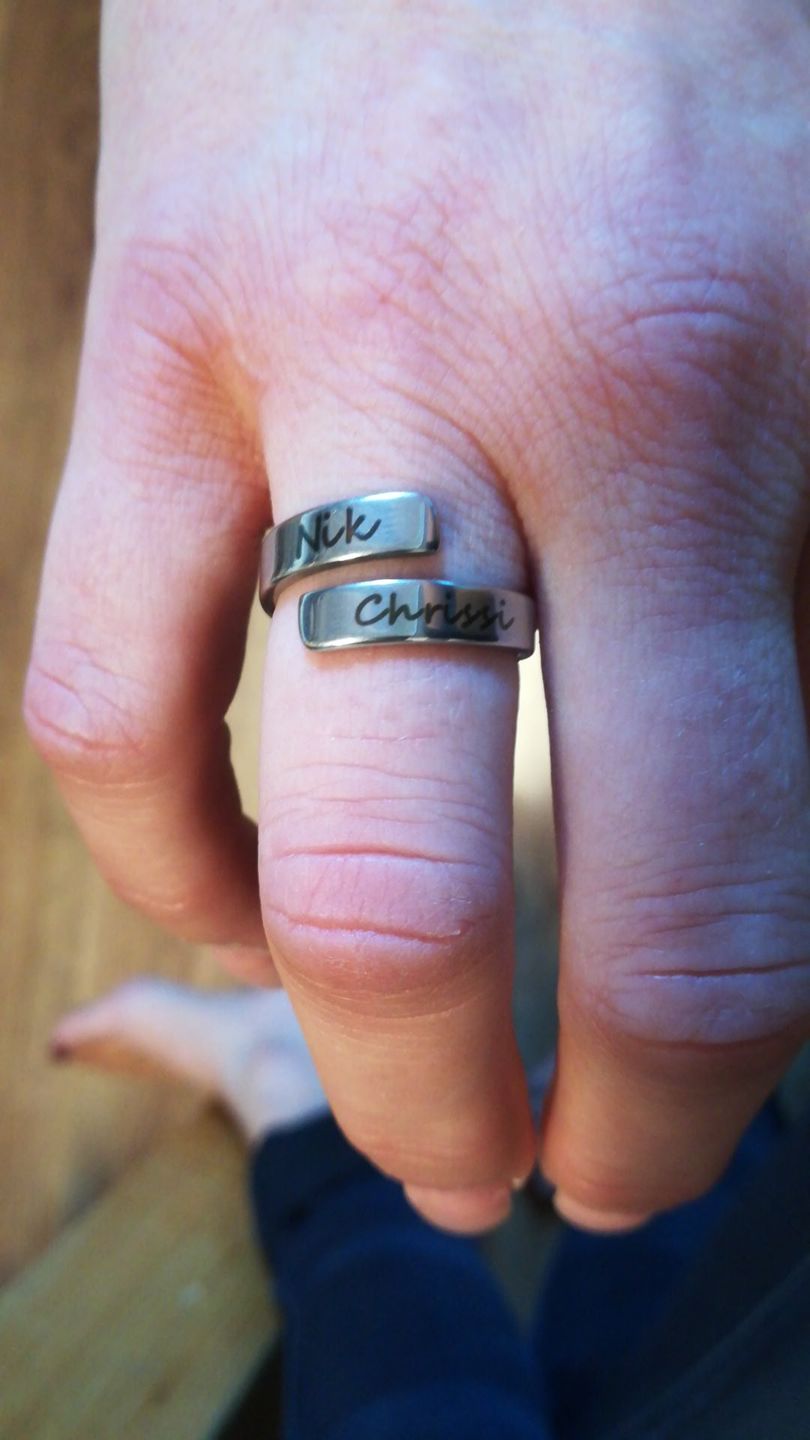 Customer photo review of LOANYA Partnerring mit zwei personalisierten Namen
