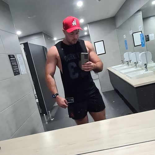 Customer photo review of BALLER- Basketball Muscle Tank top- Stealth - Black/Black