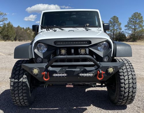 Customer photo review of Gladiator Grille w/ LED Off-Road Lights for 07-18 Jeep Wrangler JK