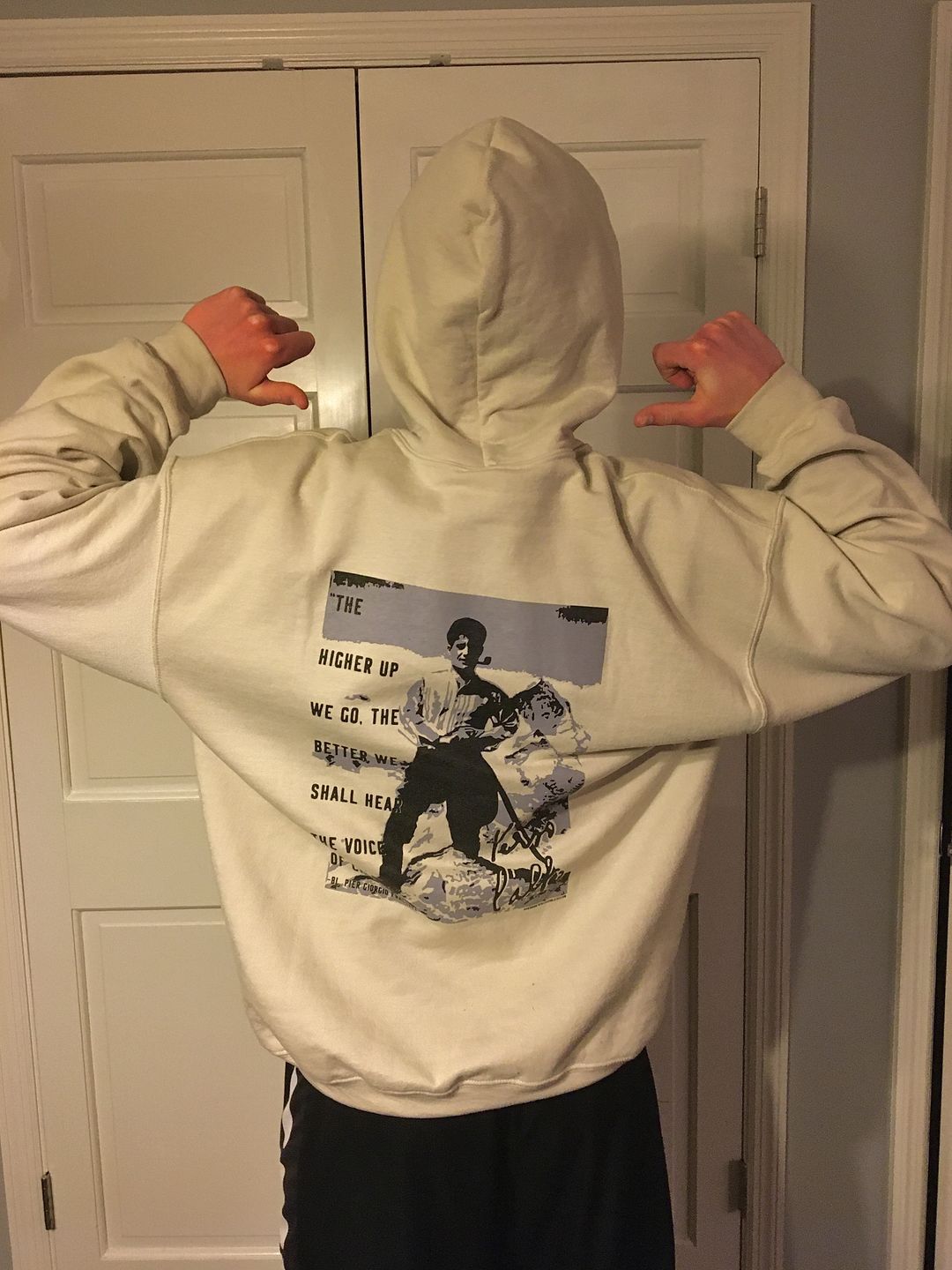 Customer photo review of Verso L'Alto - Premium Fleece Hoodie