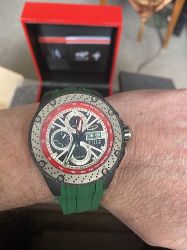 Customer photo review of G5 - Black Automatic Carbon Fiber Swiss Sport Chrono Watch