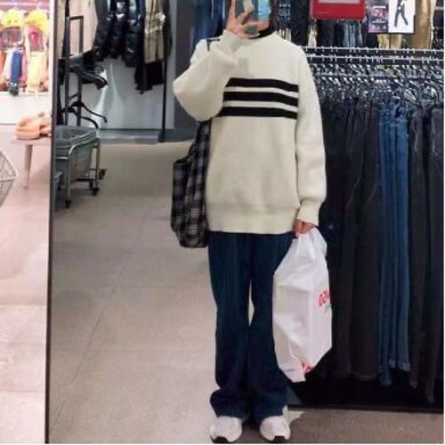 Customer photo review of Adelaide Wide Leg Jean