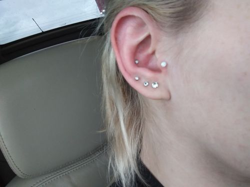 Customer photo review of Opal Prong Stone Titanium Internally Threaded Lip Ring