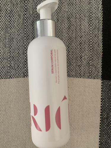 Customer photo review of Sérum Hidratante Corporal Pró-idade