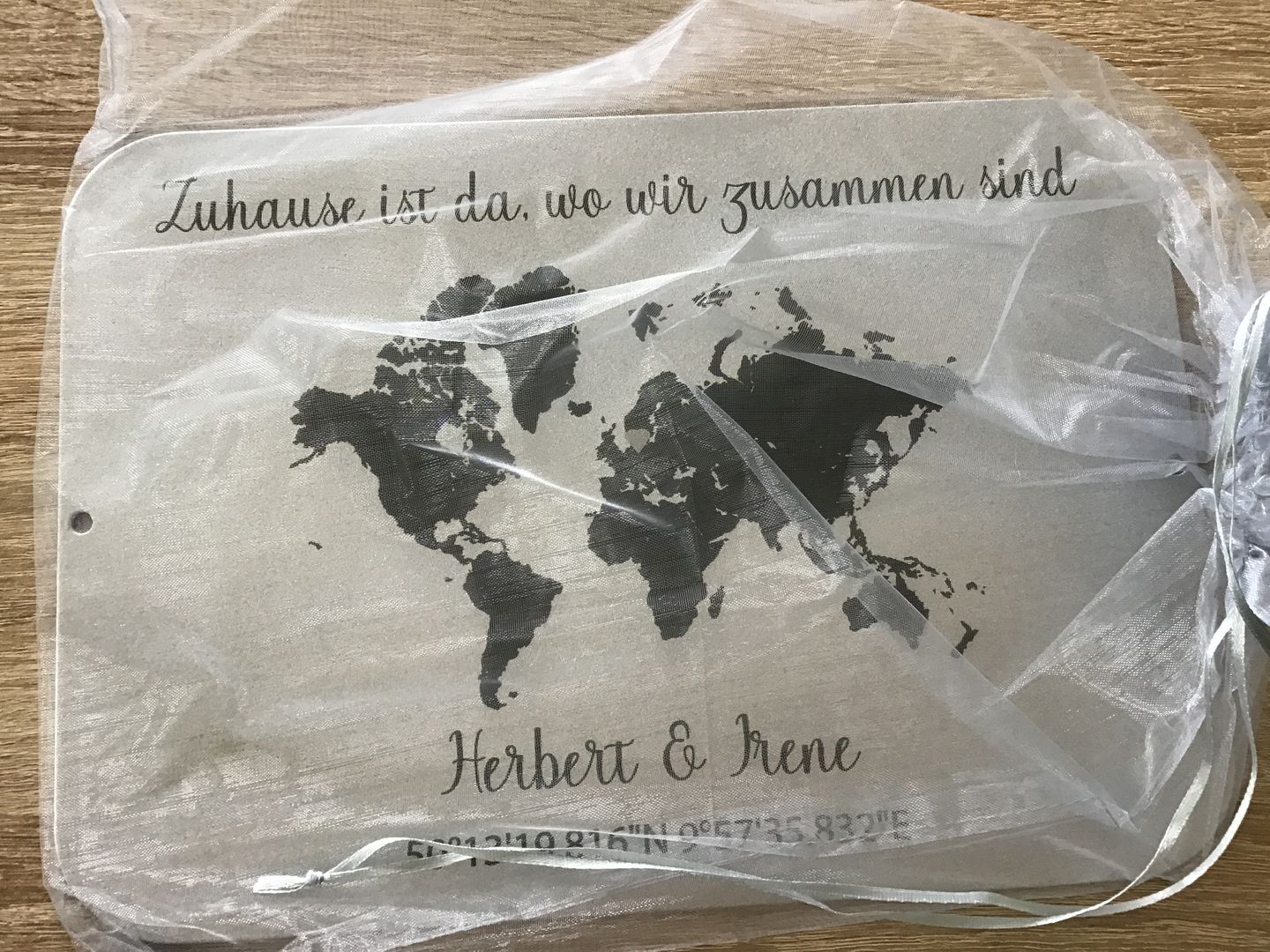 Customer photo review of Geschenk Weltkarte mit Koordinaten - personalisiert