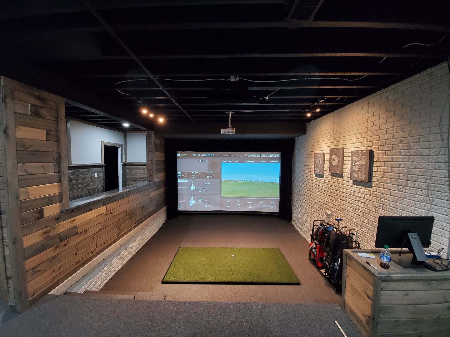 Customer photo review of Optoma OCM815W Short Throw Projector Ceiling Mount