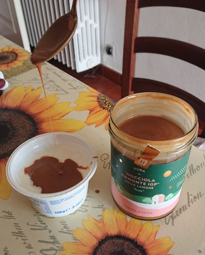 Customer photo review of 2 vasi di Pasta di Nocciole Piemonte IGP 100%