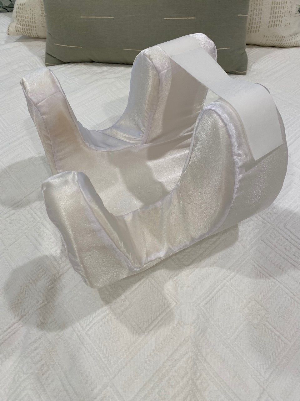Customer photo review of NEW Flawless Face Pillow Cloud + FREE White Satin Pillowcase