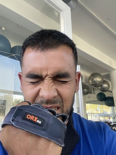 Customer photo review of Guantes Pesas GRAB Hombre