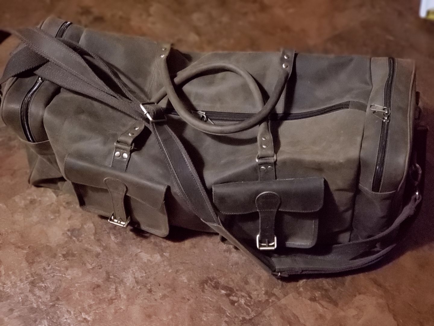 Customer photo review of Large Hunter Buffalo Leather Duffel Bag