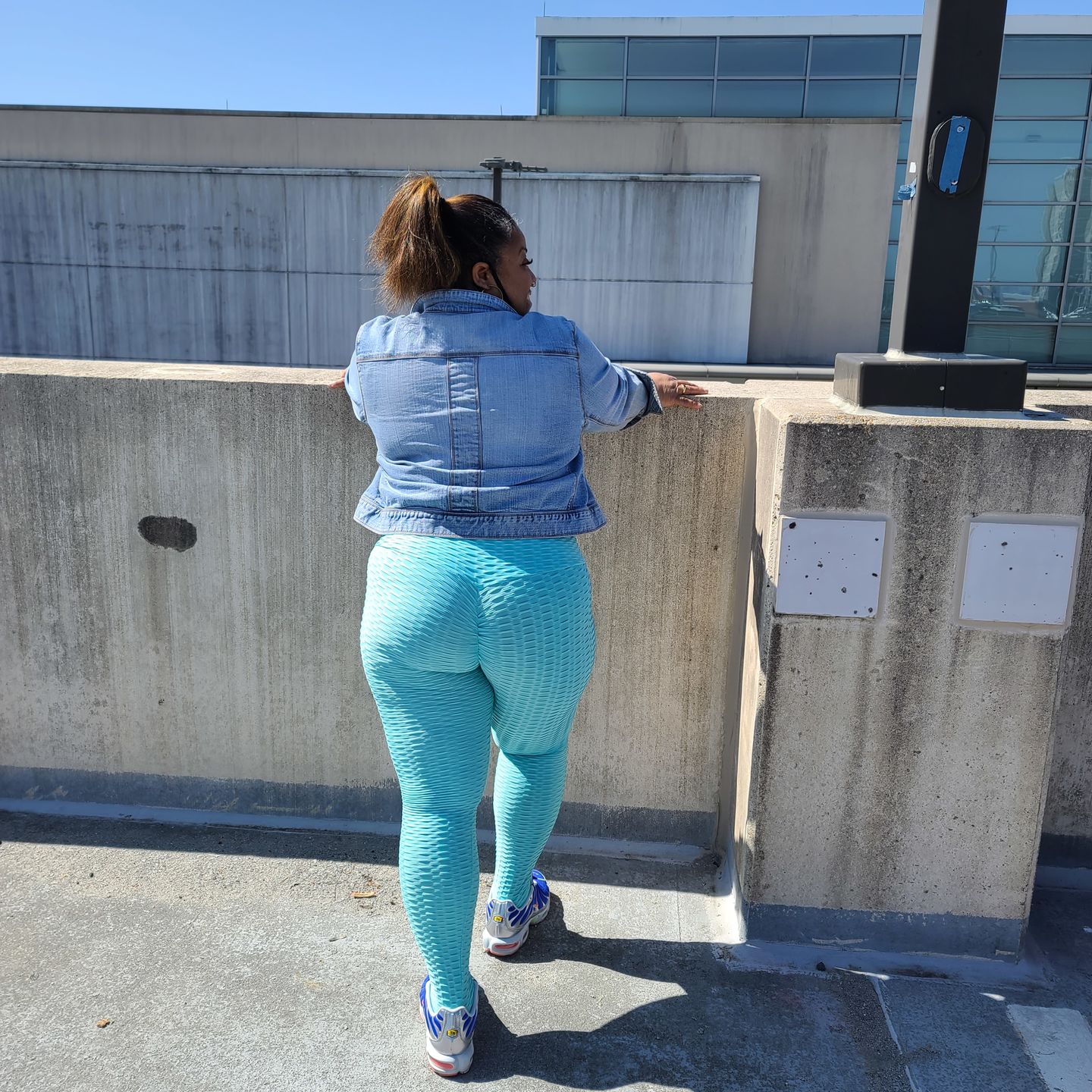 Customer photo review of Anti-Cellulite High Waisted Textured Leggings