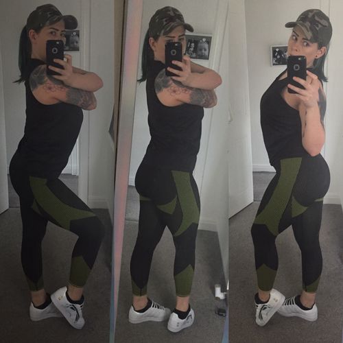 Customer photo review of Signature Leggings
