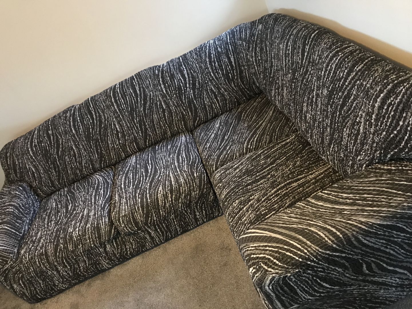 Customer photo review of Corner Sofa Cover - Grey Universo Microfibra Printed