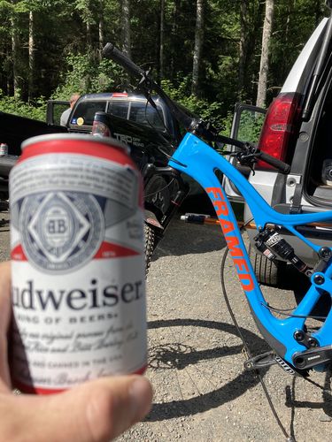 Customer photo review of Foothill Carbon Mountain Bike 29"