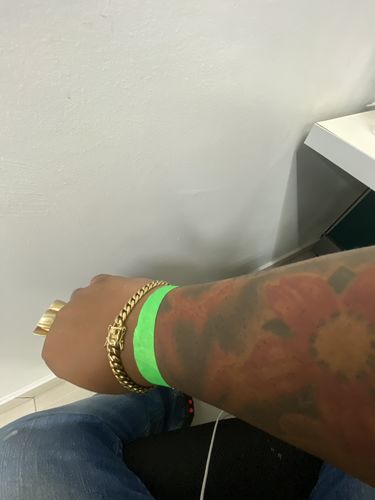 Customer photo review of 8mm Gold Premium Miami Cuban Bracelet