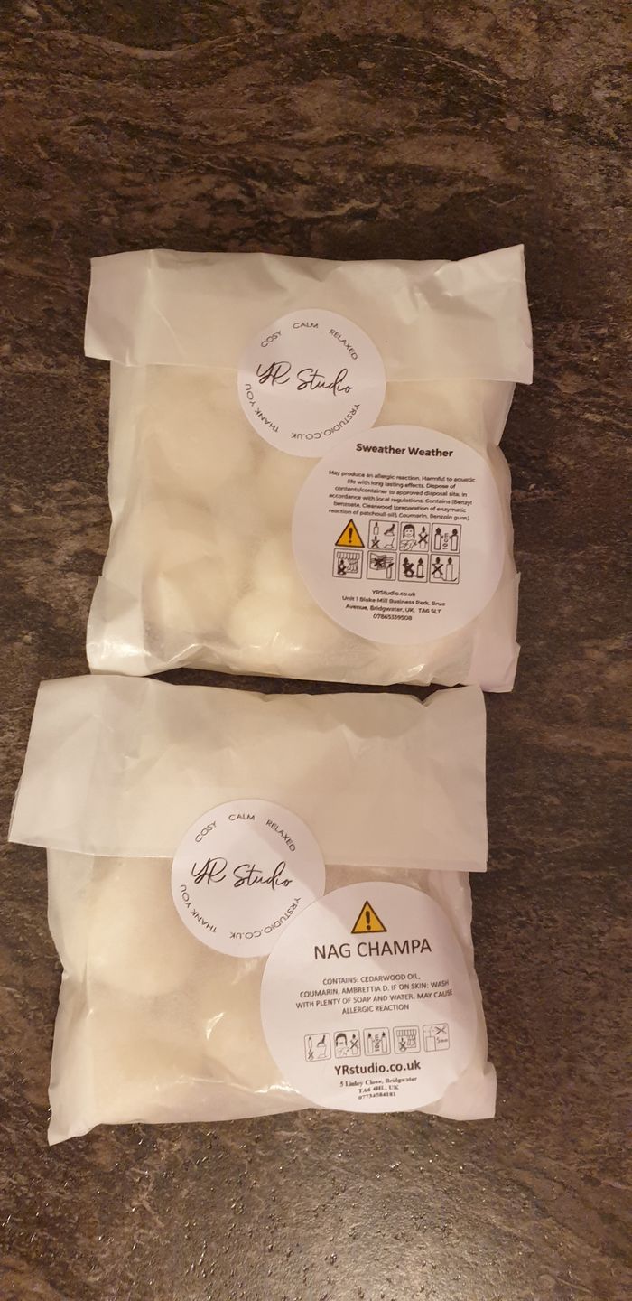 Customer photo review of "Send a Hug" Gift Candle - Amber Jar