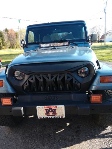 Customer photo review of Shark Grille - Matte Black for 97 - 06 Wrangler TJ