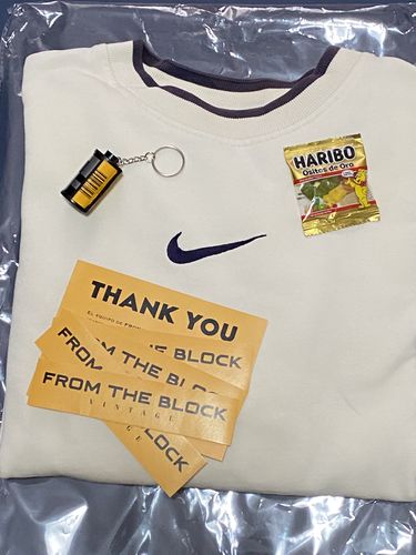 Customer photo review of Nike Vintage Sweatshirt