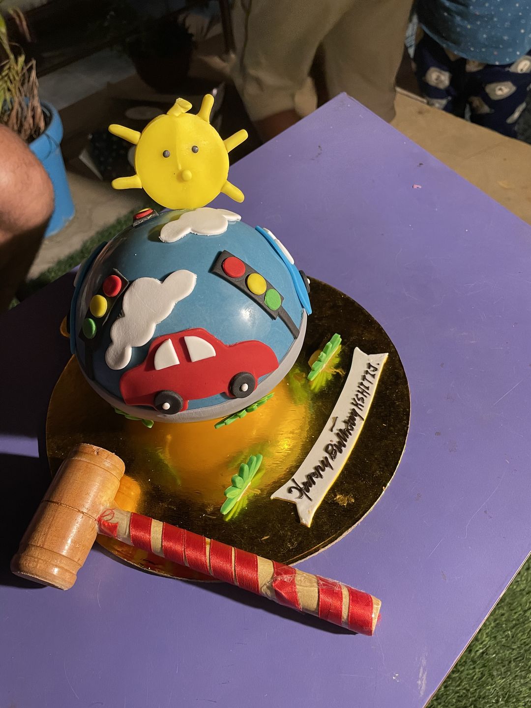 Customer photo review of Car Round Pinata Cake