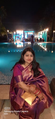 Customer photo review of Royal Princess Golden Wine Woven Kanjivaram Saree