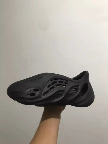 Customer photo review of Foam Runner Soot