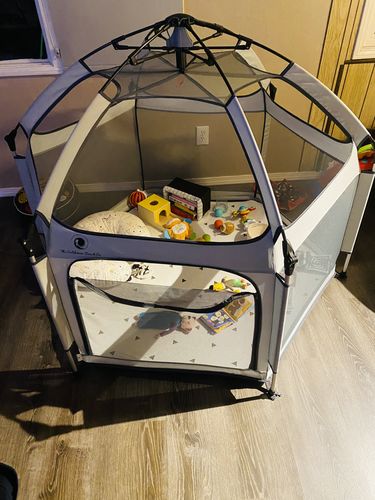 Customer photo review of Pop N' Go® Playpen