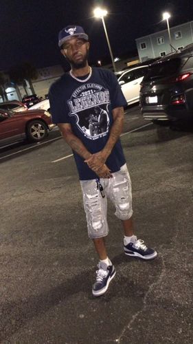 Customer photo review of Motto Destroyed Denim Shorts Red (M7224TA)