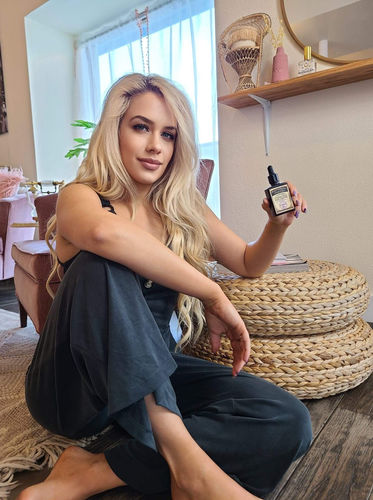 Customer photo review of THC-Free CBD Oil | 1000 MG | LAVENDER PEPPERMINT CALMING