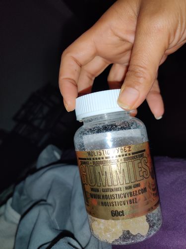 Customer photo review of Organic Sea Moss Gummies - Natural Sea Moss and Bladderwrack with Burdock root Gummy - 60 Gummies