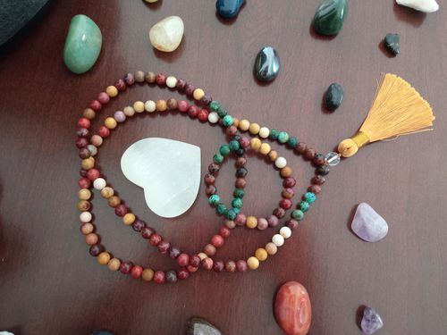 Customer photo review of Set Antiestrés - Colgante & pulsera de piedras naturales - 108 cuentas