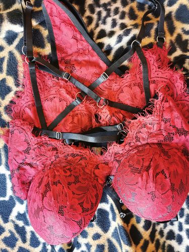 Customer photo review of Lucy String