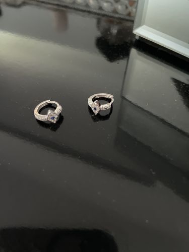 Customer photo review of Nazar Ohrringe