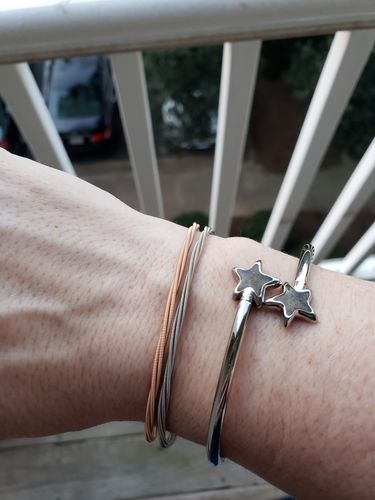 Customer photo review of ROSE GOLD – “KISS FROM A ROSE”