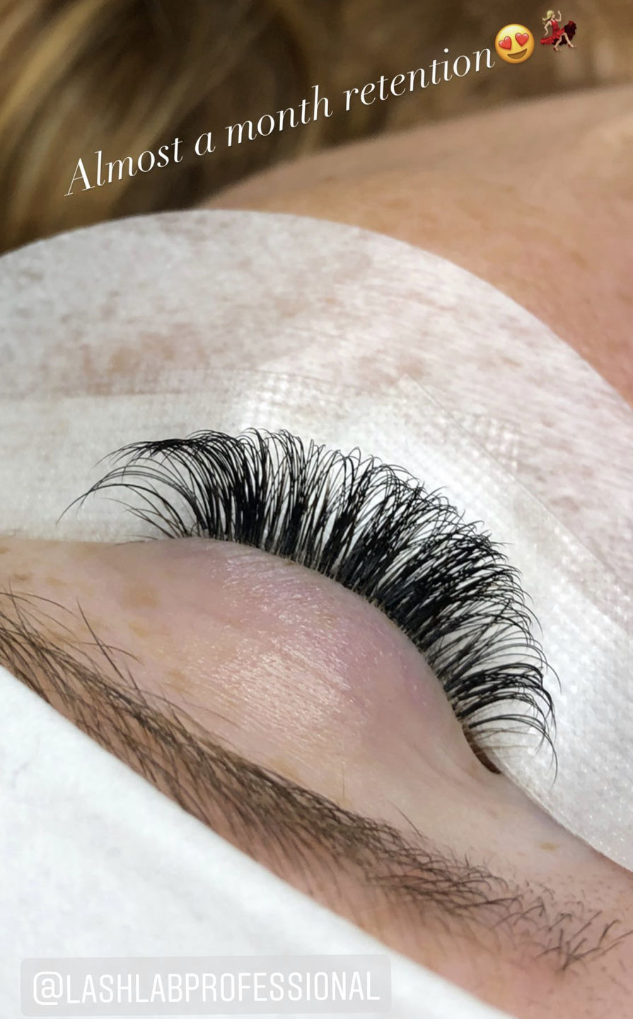 Customer photo review of Mar Preto Black Lash Adhesive
