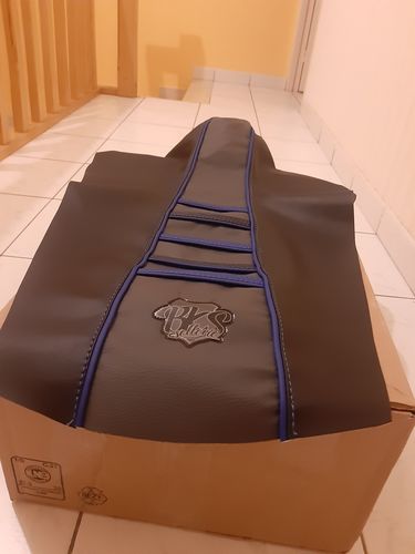 Customer photo review of Housse de selle personnalisée en 3D moto 50cc / mécaboite