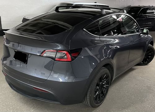 Customer photo review of Carbon Fiber Performance Spoiler for Tesla Model Y 2020-21
